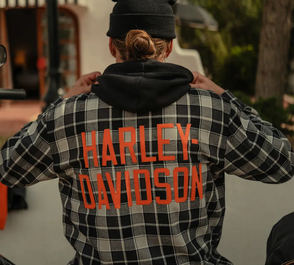 Harley Davidson Hooded Plaid Long Shirt – Men's Sleeve, Harley Black/Asphalt 2 Harley Davidson Plaid Long Sleeve Shirt Harley Black/Asphalt – side view